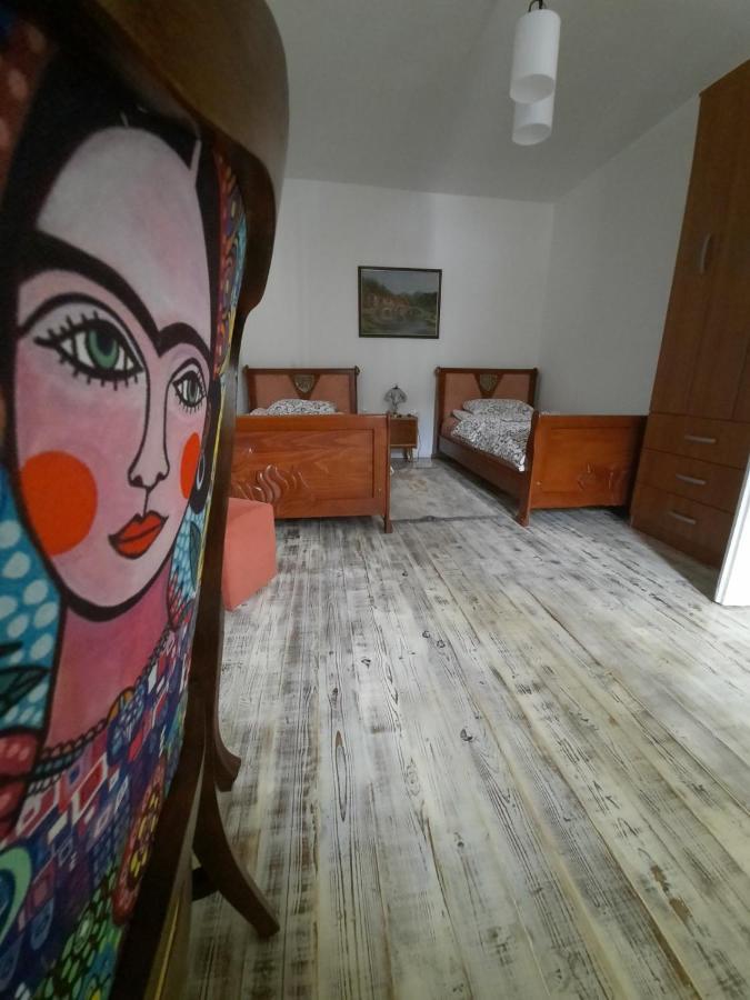 Apartments Mila Цетинє Екстер'єр фото