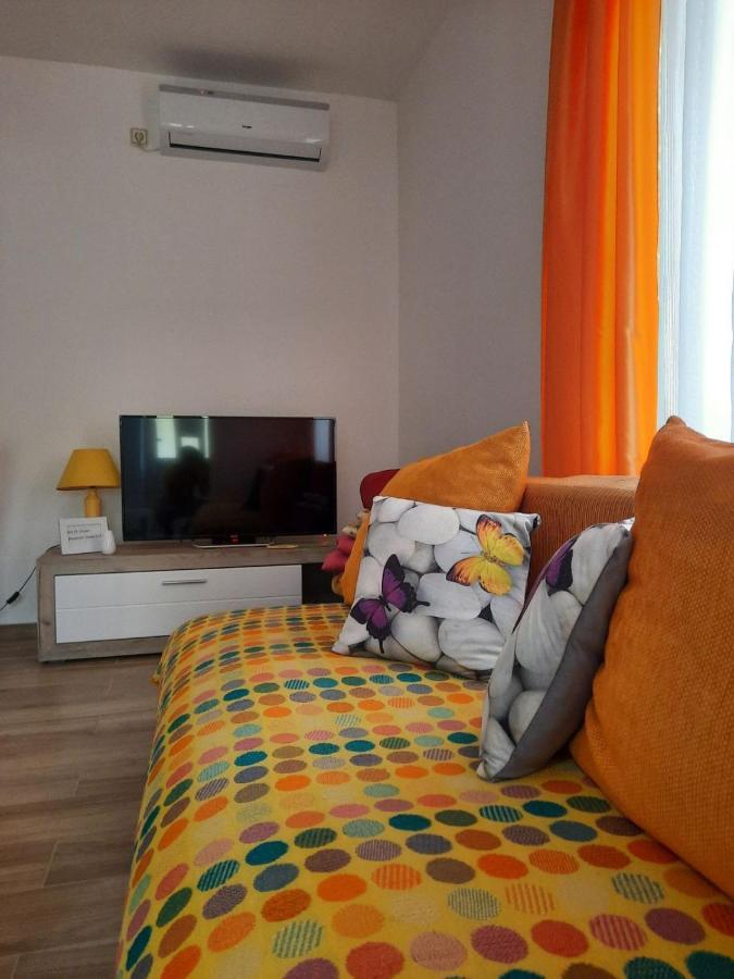 Apartments Mila Цетинє Екстер'єр фото